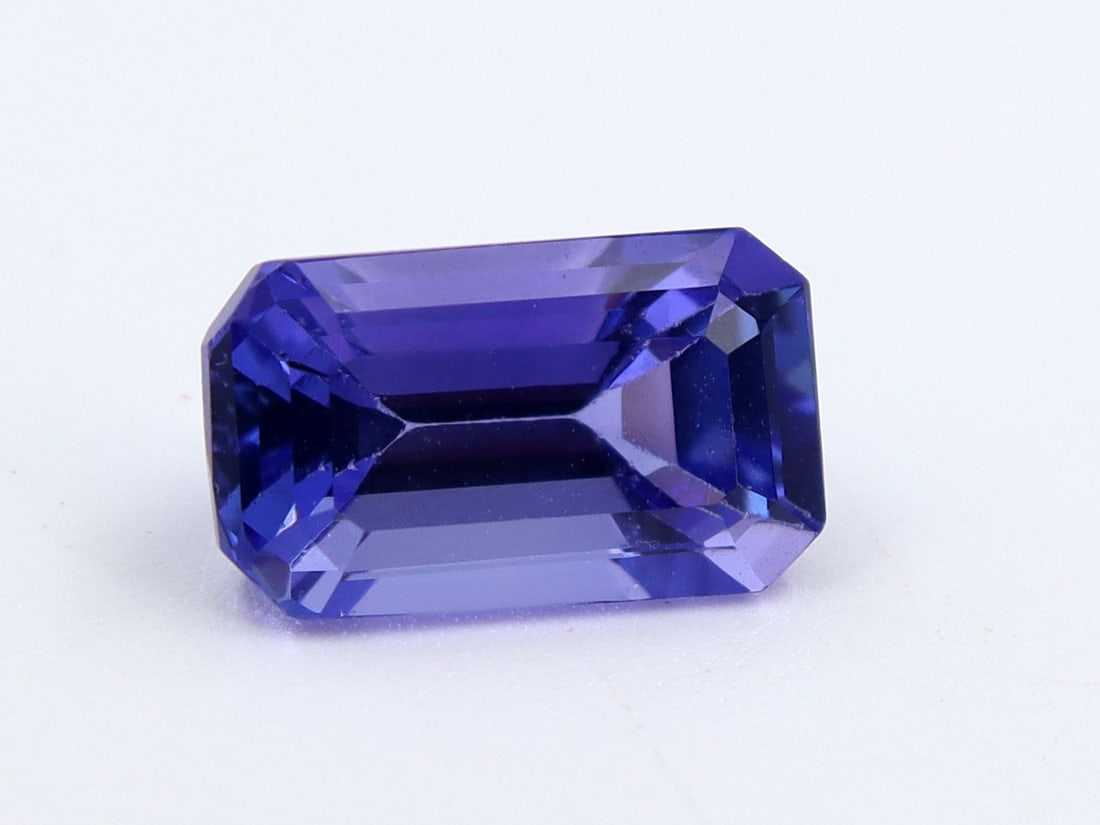 Tanzanite, 2.97 Ct - 2