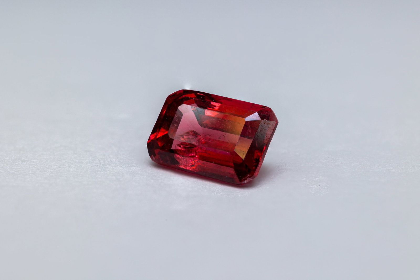 Spinel 1.02 Ct - 3