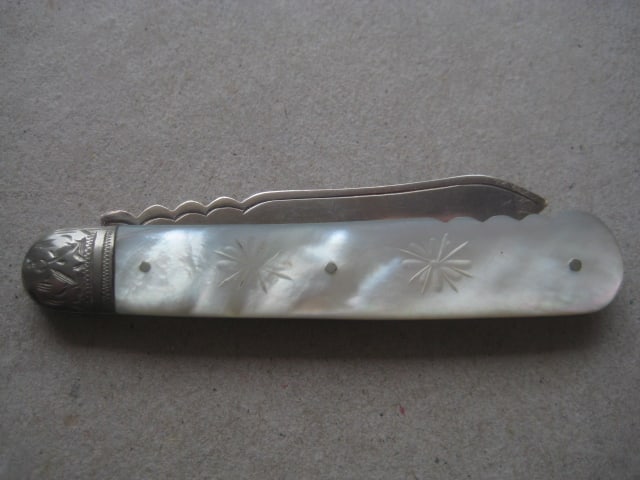 George V Mother of Pearl Hafted Silver Bladed Folding Fruit Knife - 9