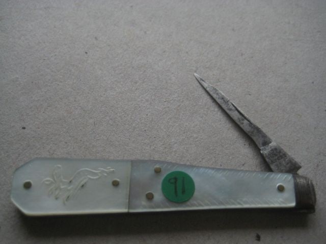 William IV Mother of Pearl Hafted Quill Bladed Folding Fruit Knife: Title: William IV Mother of Pearl Hafted Quill Bladed Folding Fruit Knife Description: William IV Mother of Pearl Hafted Quill Bladed Penknife. The handle is decorated with a Dove
