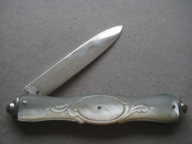 Victorian Mother of Pearl Hafted Silver Bladed Folding Fruit Knife - 2