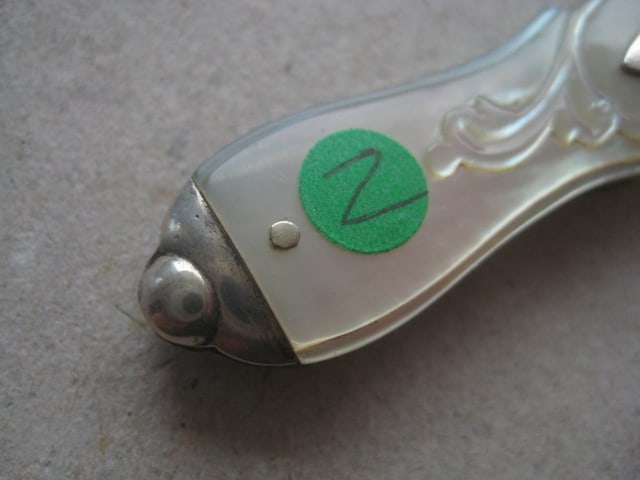 Victorian Mother of Pearl Hafted Silver Bladed Folding Fruit Knife - 3