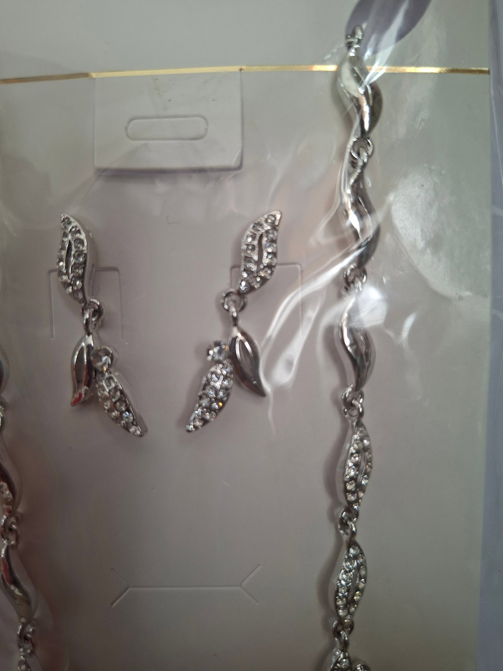 Pretty Silver Tone Necklace and Earrings Set - 2