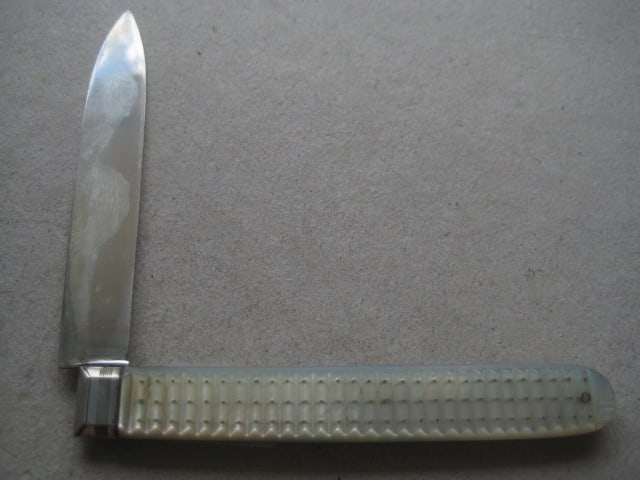 Rare George III Matching Mother of Pearl Hafted Silver Bladed Folding Fruit Knife and Fork - 6