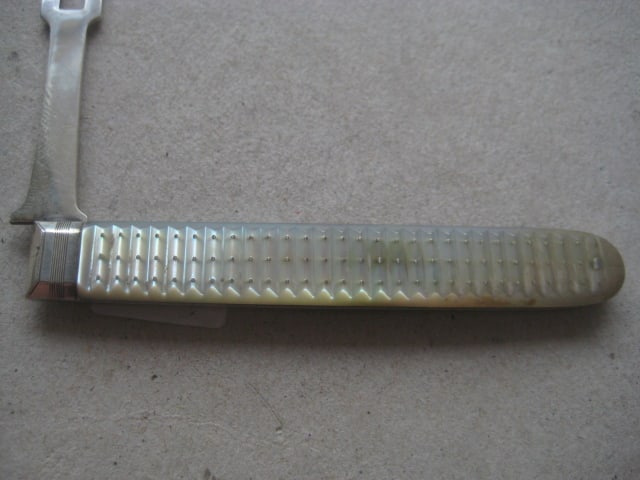 Rare George III Matching Mother of Pearl Hafted Silver Bladed Folding Fruit Knife and Fork - 8