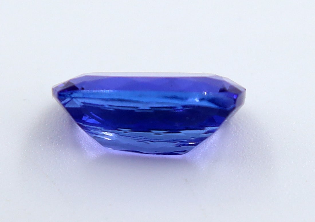 Tanzanite, 2.37 Ct - 4