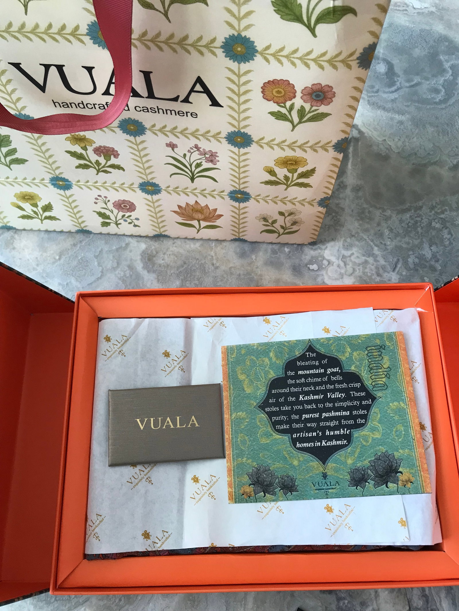 VUALA Cashmere/ Pashmina HAND EMBROIDERED Shawl Brand new - 11
