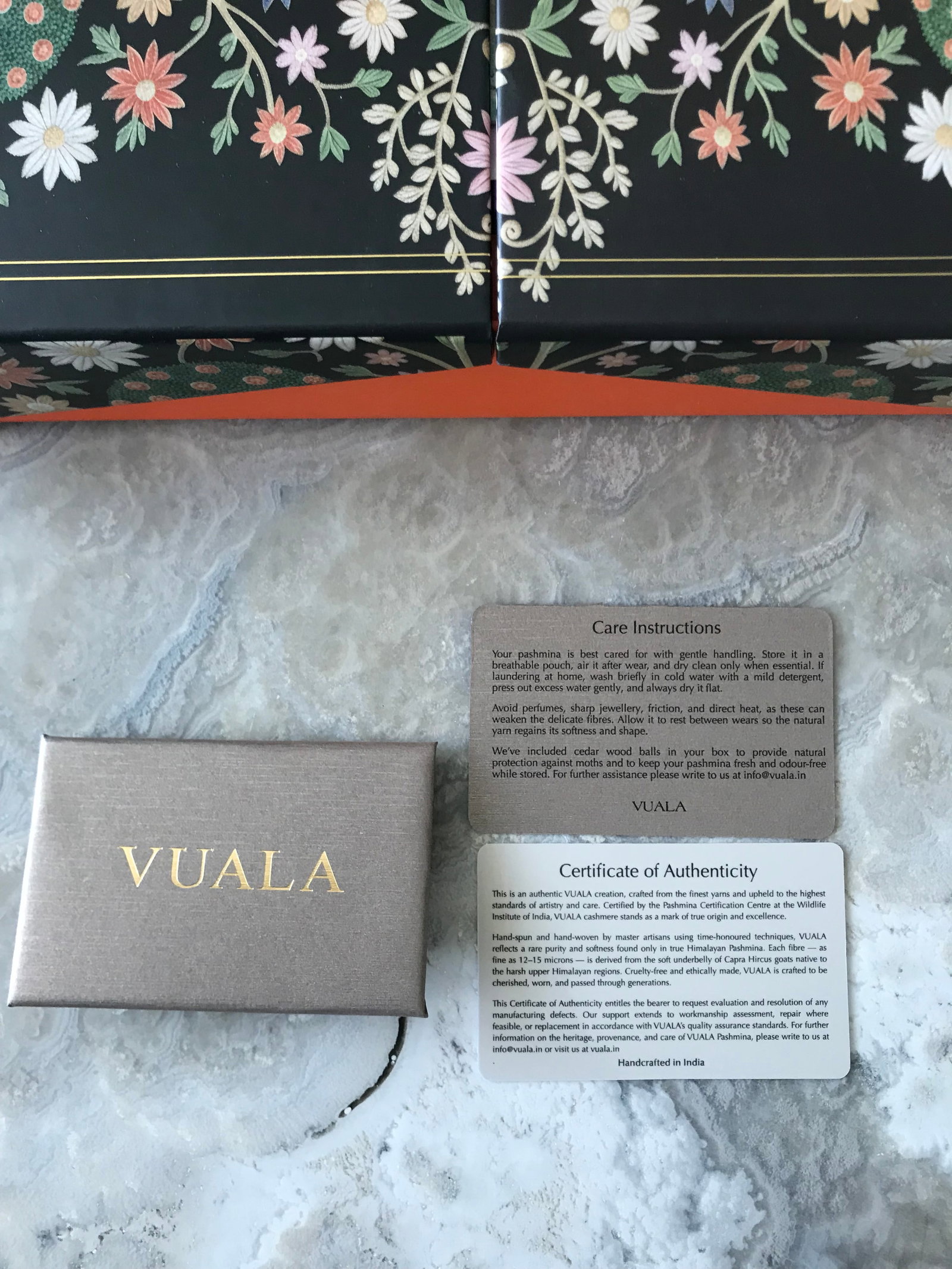 VUALA Cashmere/ Pashmina HAND EMBROIDERED Shawl Brand new - 6