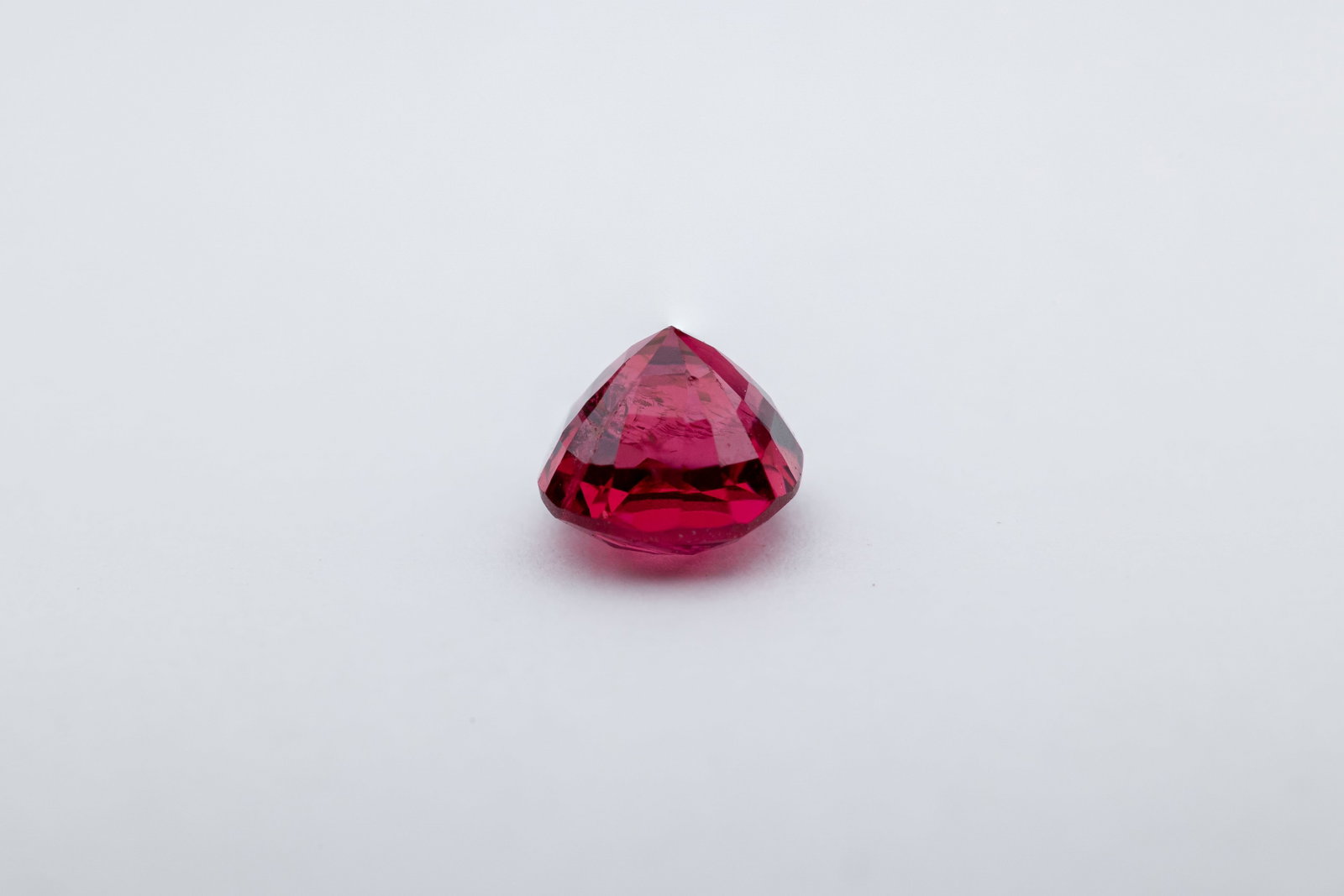 Spinel 0.86 Ct - 5