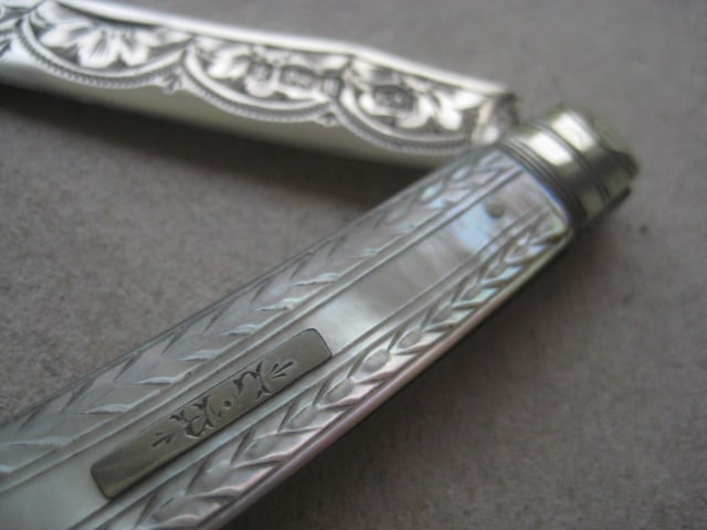 Edwardian Mother of Pearl Hafted Silver Bladed Folding Fruit Knife - 4