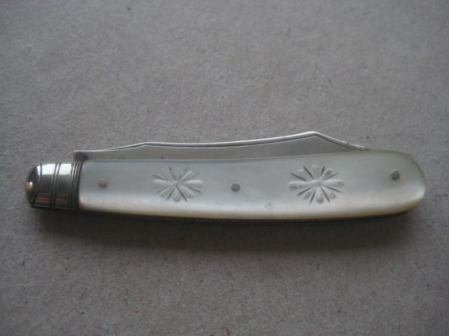 Edwardian Mother of Pearl Hafted Silver Bladed Folding Fruit Knife - 9