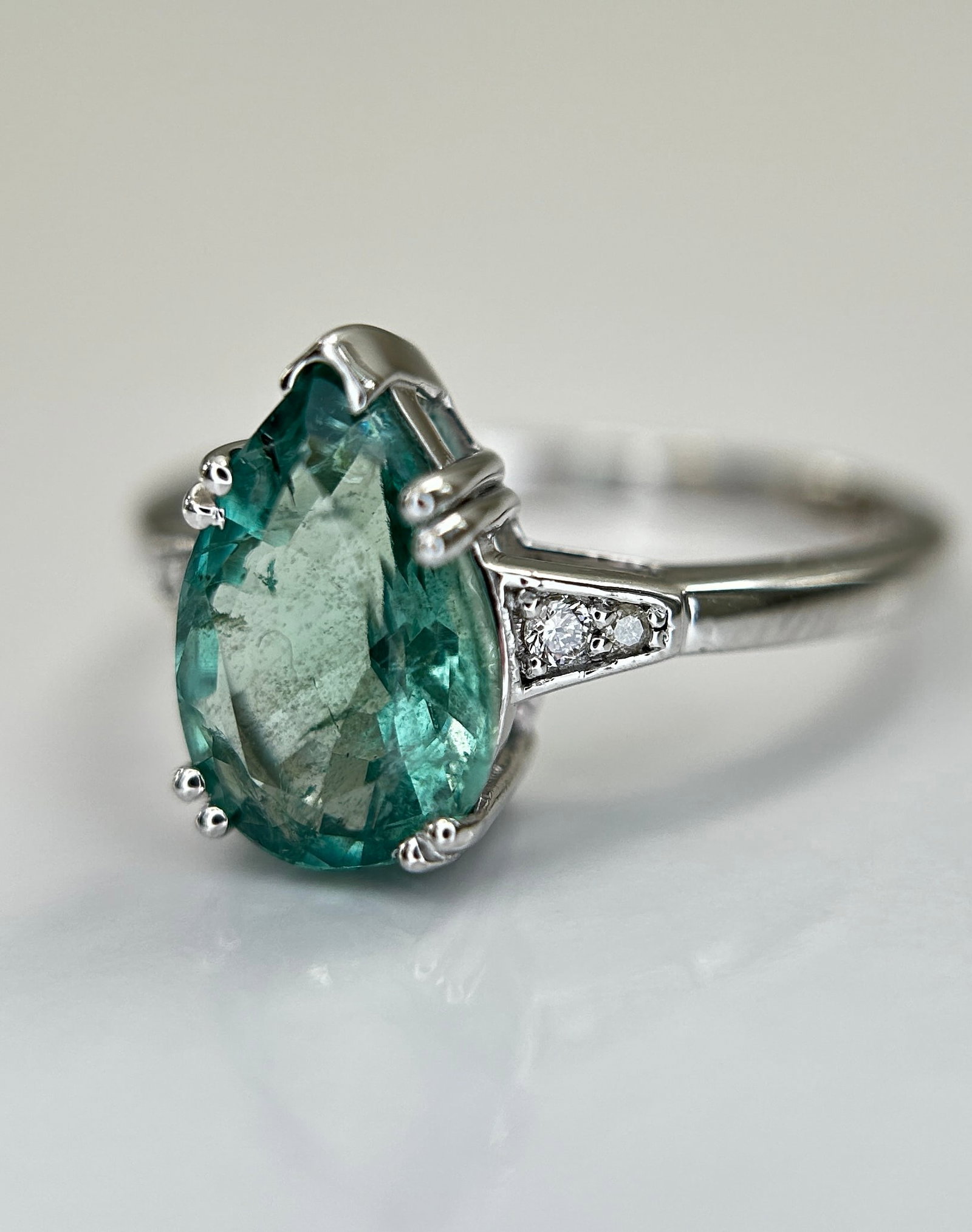 Beautiful Natural Emerald 1.81 CT With Natural Diamonds & 18k Gold - 4