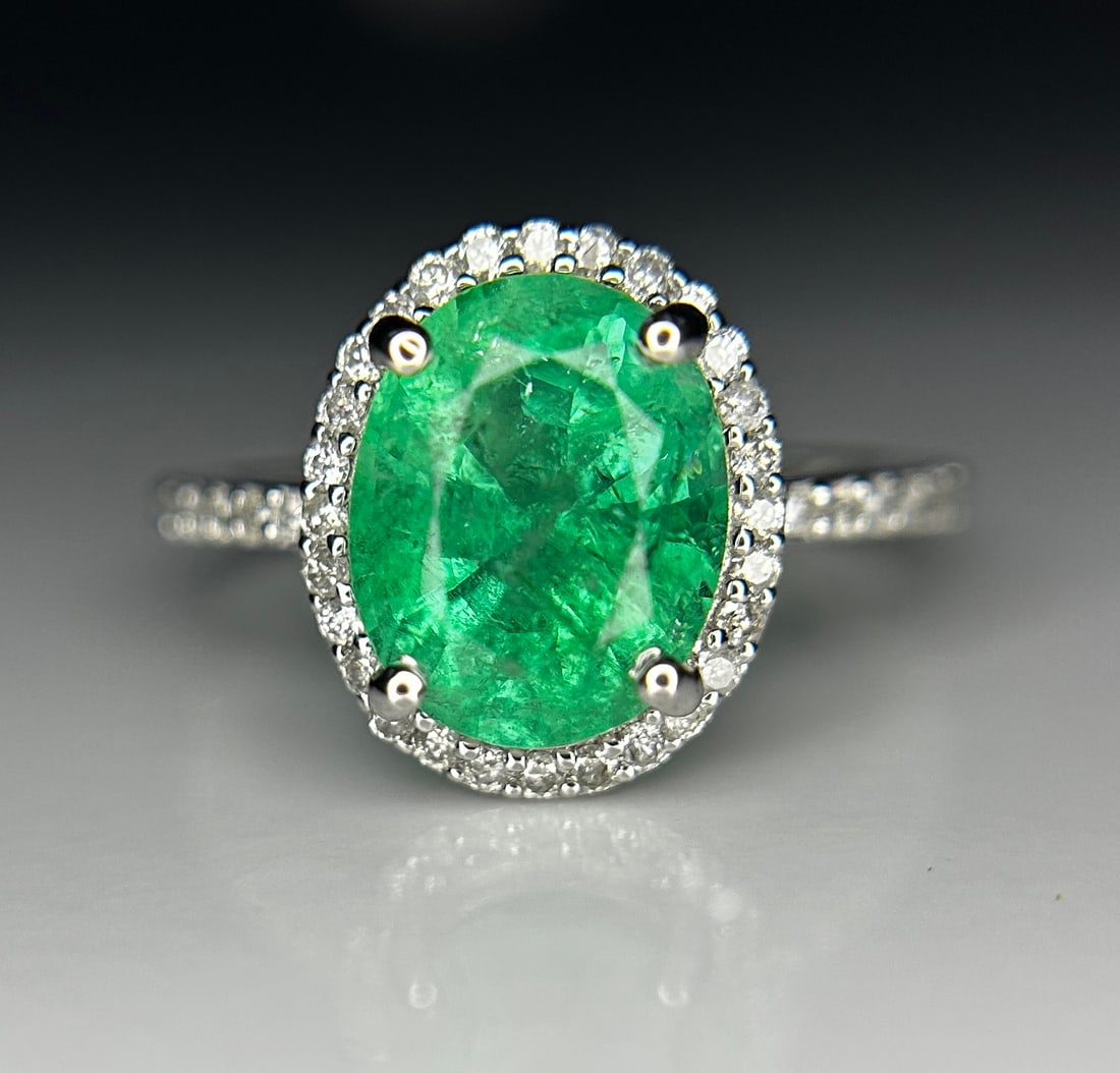 Beautiful 2.71ct Natural Emerald With Natural Diamonds & 18k Gold - 2