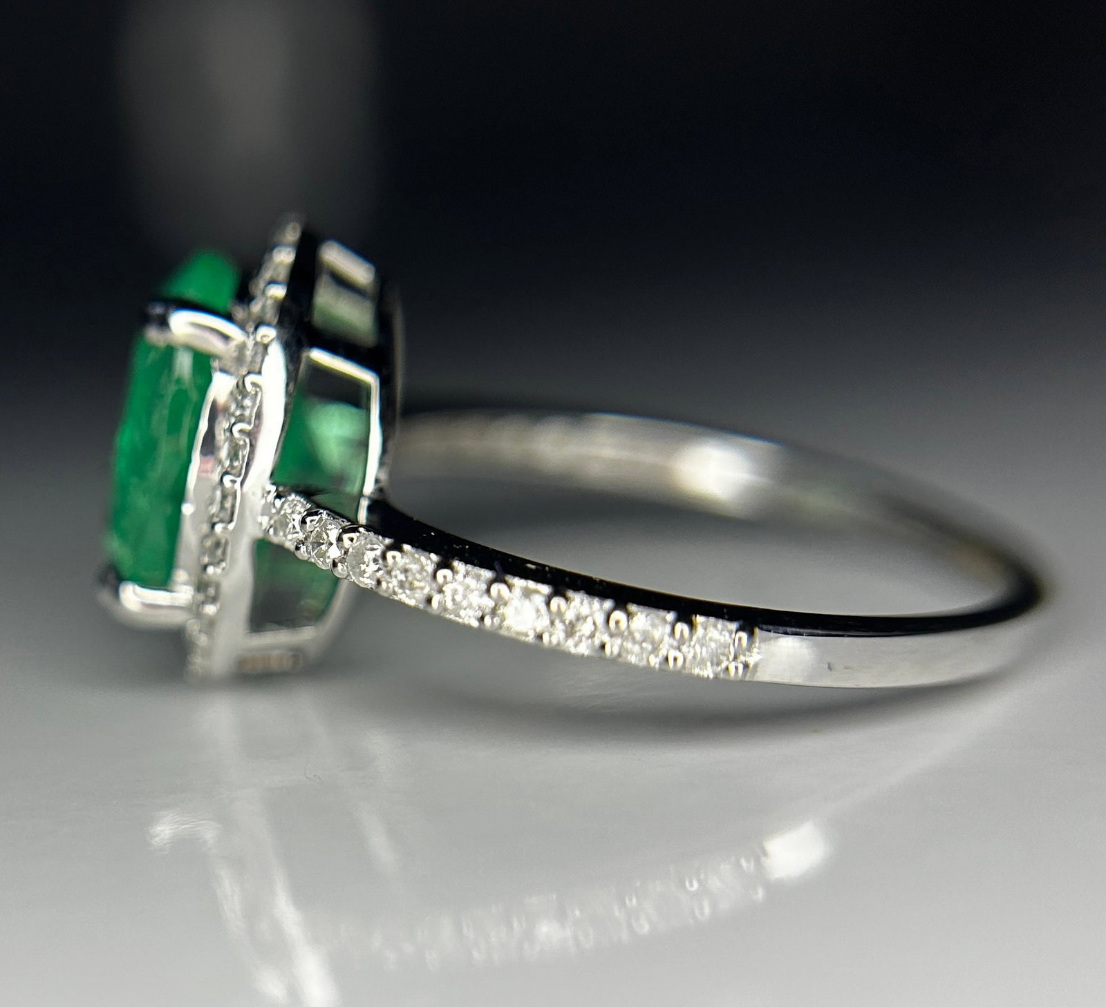 Beautiful 2.71ct Natural Emerald With Natural Diamonds & 18k Gold - 5