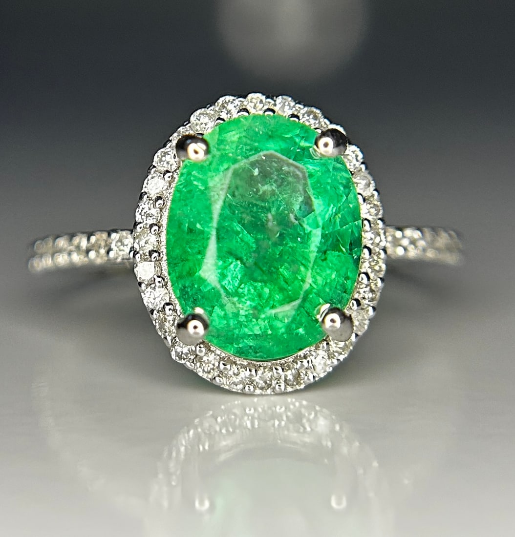Beautiful 2.71ct Natural Emerald With Natural Diamonds & 18k Gold - 9