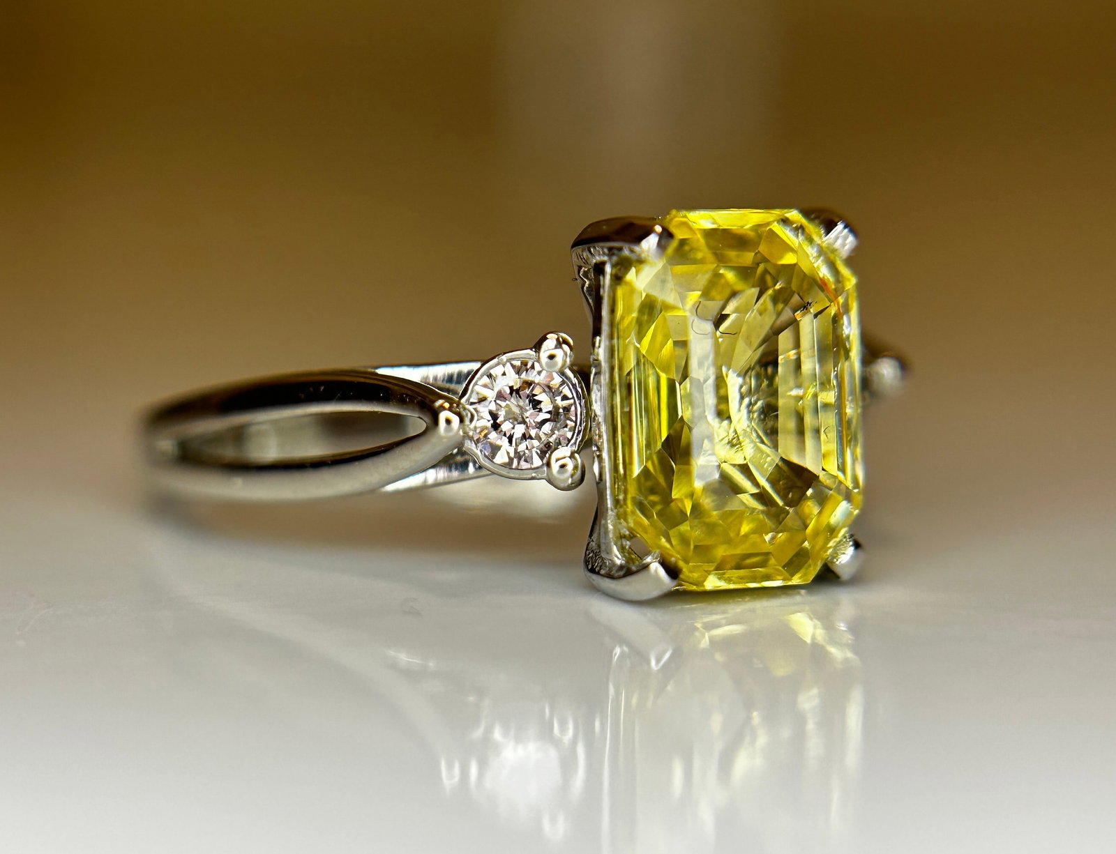 Beautiful 2.40ct Unheated Untreated Natural Ceylon Yellow Sapphire Diamonds & 950 Platinum - 6