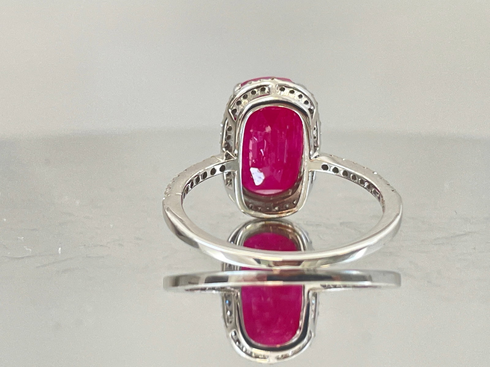 Natural Burma Ruby 4.12 Ct With Natural Diamonds & 18k Gold - 5