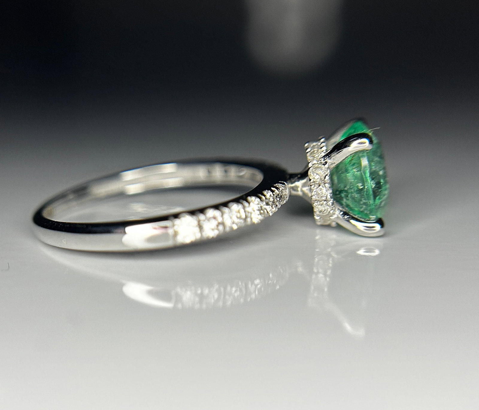 Beautiful 1.84 ct Natural Emerald With Natural Diamonds & 18k Gold - 6