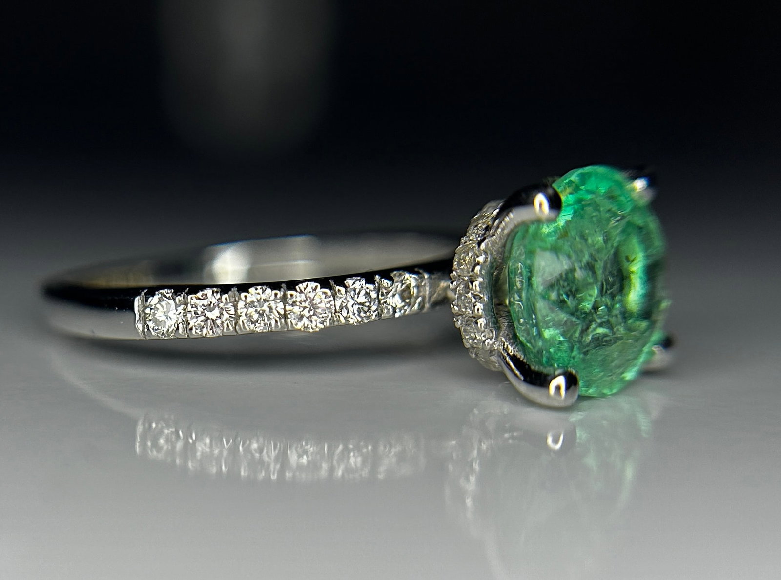 Beautiful 1.84 ct Natural Emerald With Natural Diamonds & 18k Gold - 7