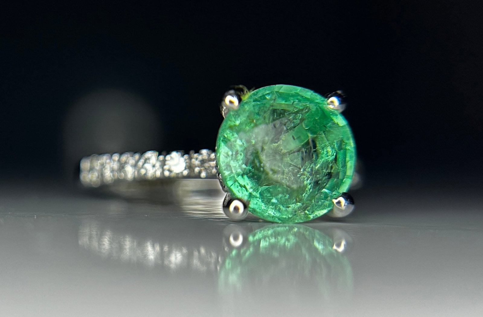 Beautiful 1.84 ct Natural Emerald With Natural Diamonds & 18k Gold - 8