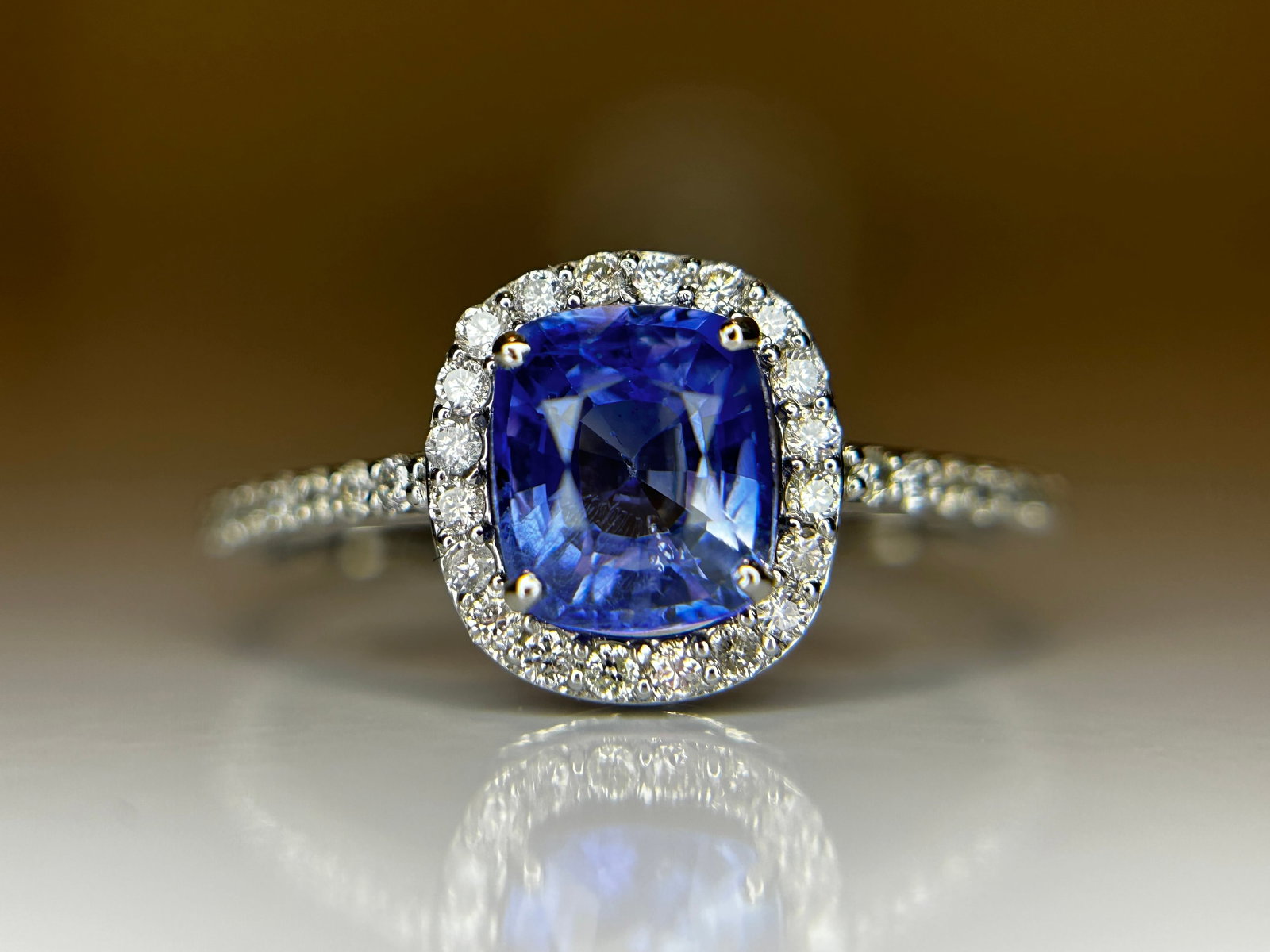 Beautiful 1.38 CT Natural Ceylon Blue Sapphire Diamonds & 950 Platinum: Title: Beautiful 1.38 CT Natural Ceylon Blue Sapphire Diamonds & 950 Platinum Description: Beautiful 1.38 CT Natural Ceylon Blue Sapphire With Natural Diamonds & 950 Platinum 