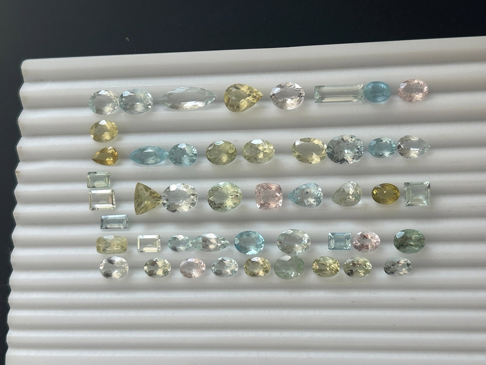 77.05ct Natural Blue and Green Aquamarine and Pink Morganite - 7