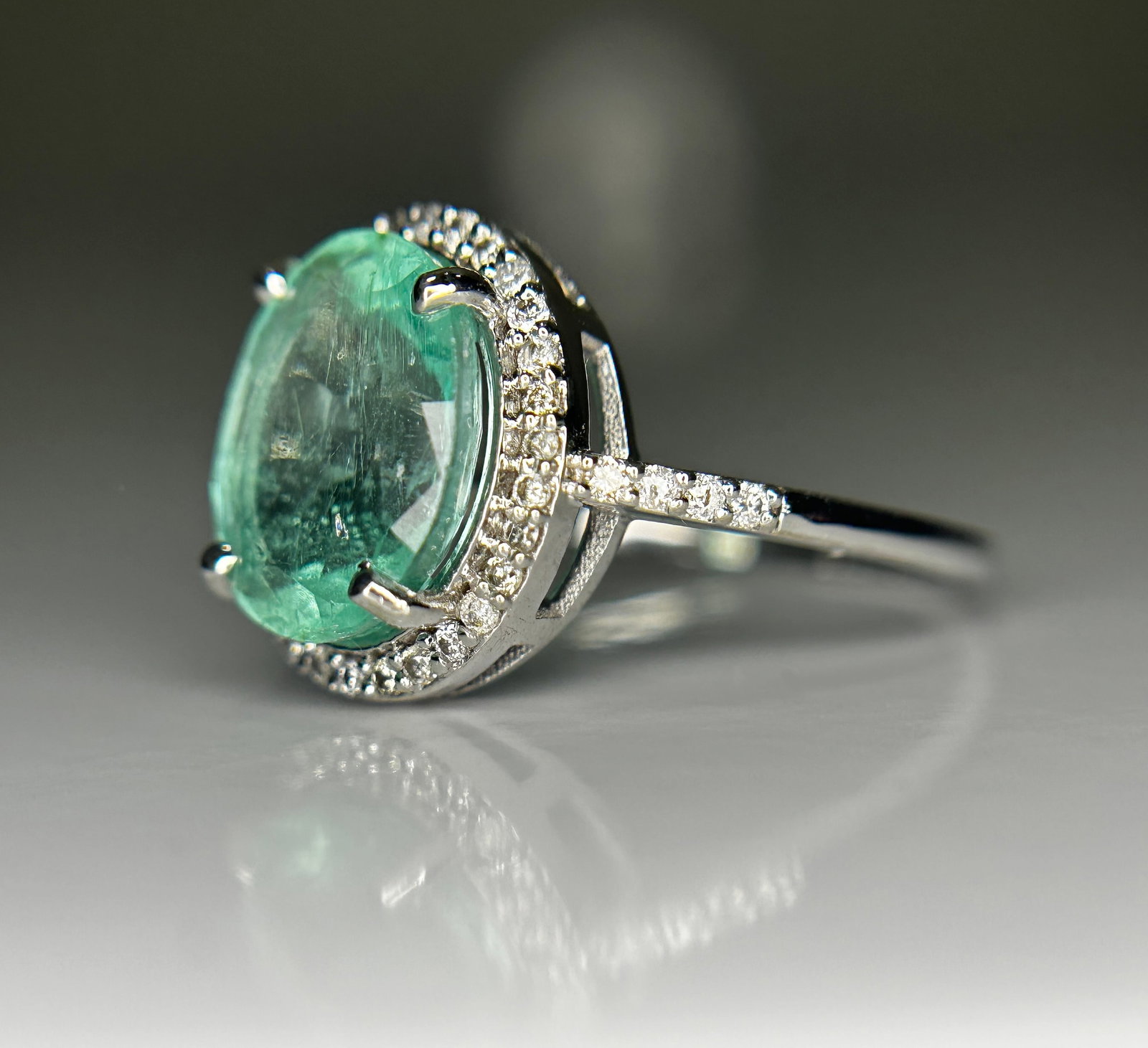 Beautiful 2.75 CT Untreated Columbian Natural Emerald Ring With Diamonds & 18k Gold - 5