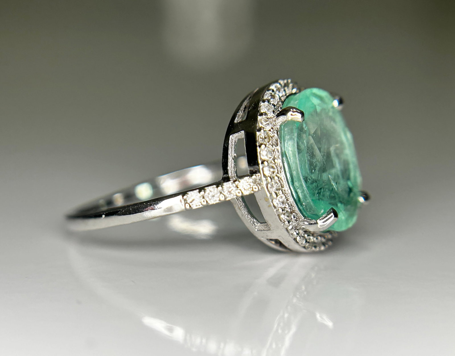 Beautiful 2.75 CT Untreated Columbian Natural Emerald Ring With Diamonds & 18k Gold - 8