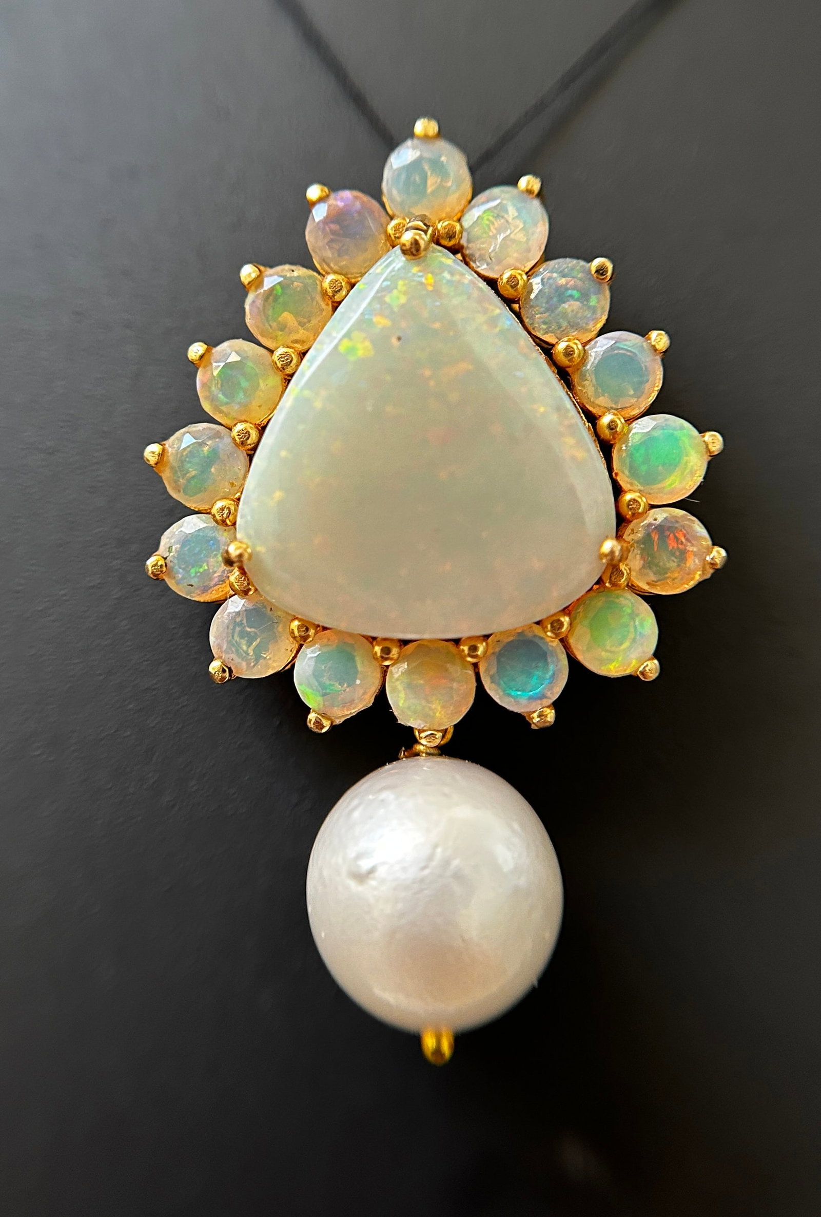 Beautiful 20.50ct Natural Australian Opal and Southsea Pearl Pendant & 18k Gold - 5