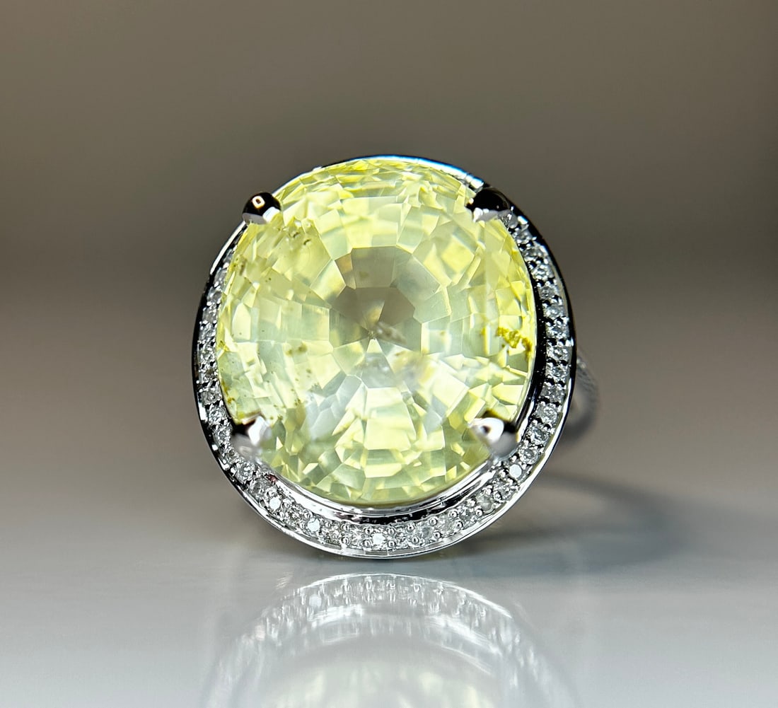 Beautiful 21.74 CT Unheated Ceylon Yellow Sapphire With Natural Diamonds & 18k Gold - 3