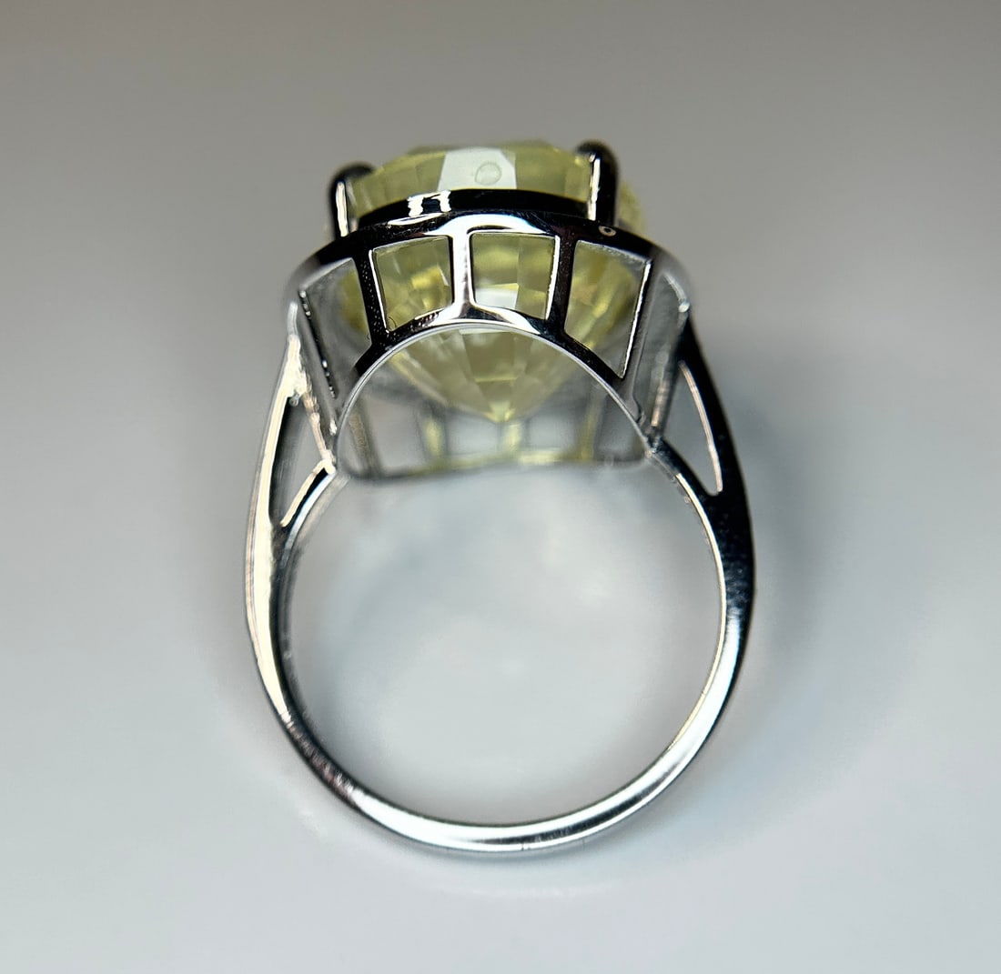 Beautiful 21.74 CT Unheated Ceylon Yellow Sapphire With Natural Diamonds & 18k Gold - 6