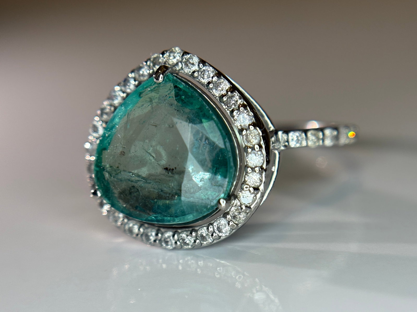 Beautiful 2.86 CT Natural Emerald Ring With Natural Diamonds & Platinum 950 - 3