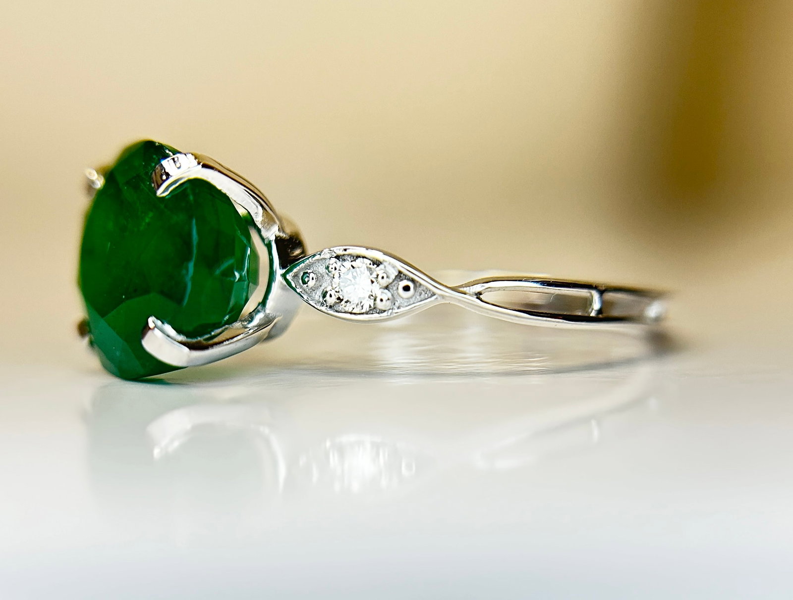Beautiful 2.74 CT Natural Emerald Ring With Natural Diamonds & Platinum 950 - 3
