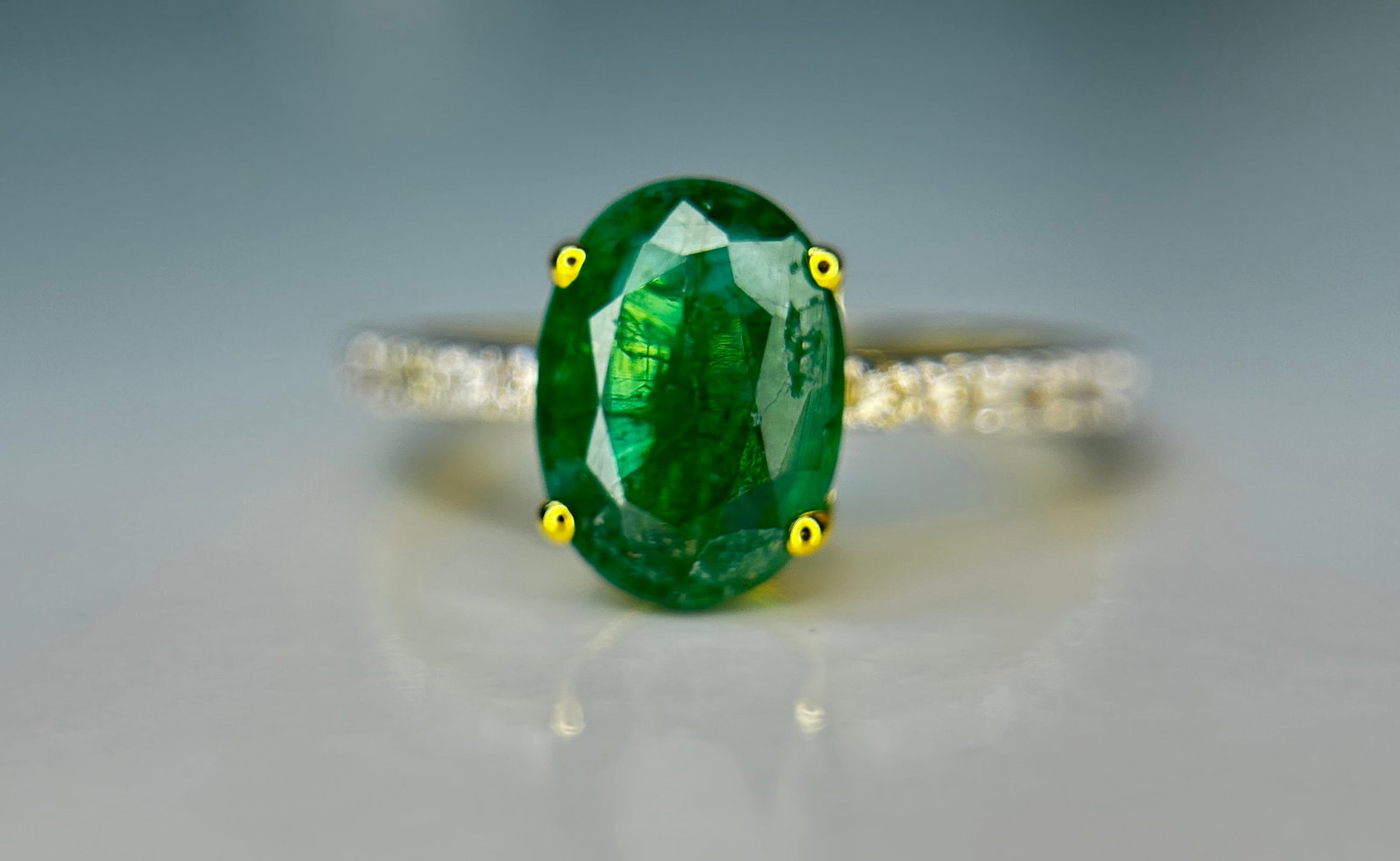 Beautiful Natural Emerald 2.02 CT With Natural Diamonds & 18k Gold (1 of 8)
