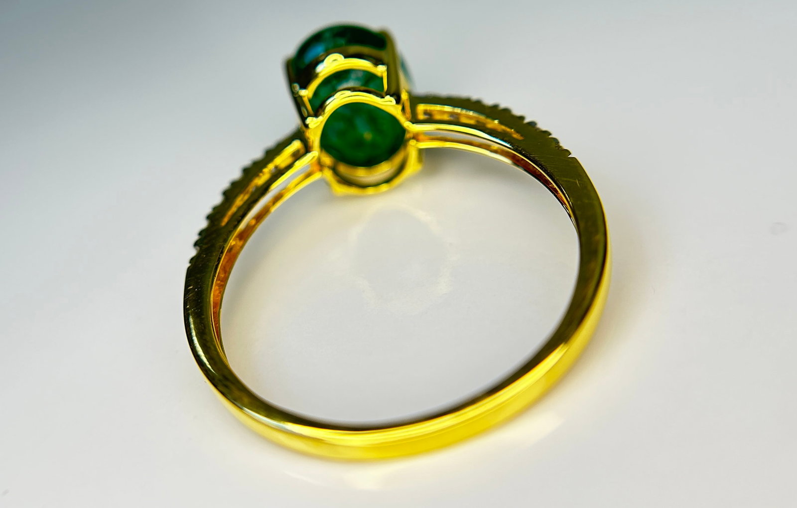 Beautiful Natural Emerald 2.02 CT With Natural Diamonds & 18k Gold - 4