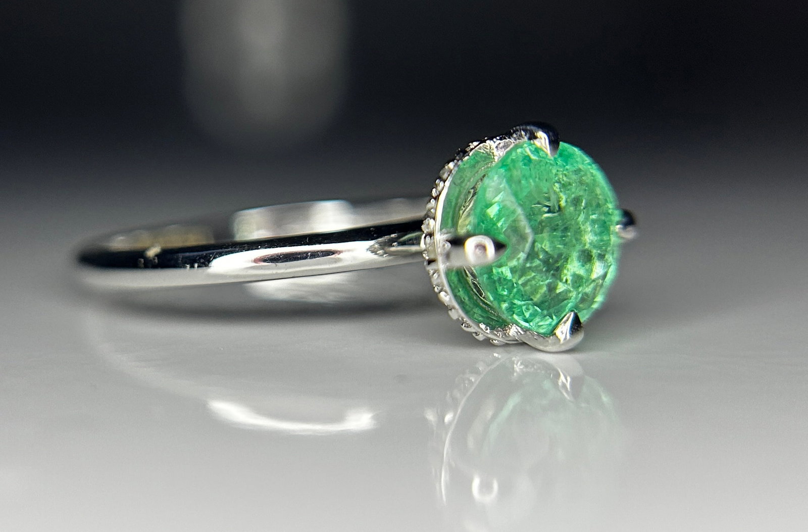 Beautiful 1.07ct Natural Emerald With Natural Diamonds & 18k Gold - 8