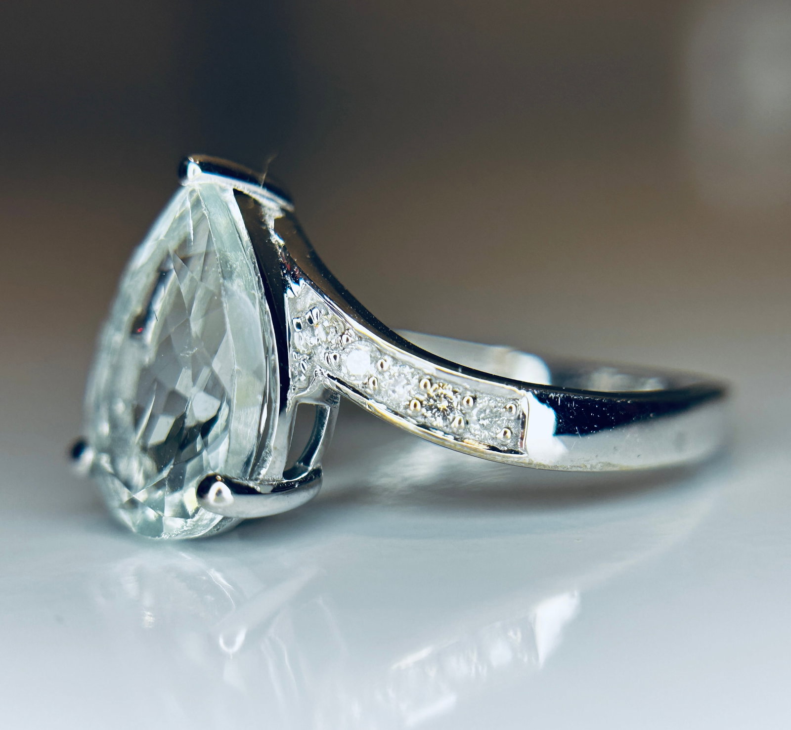 Beautiful 2.60 CT Natural Aquamarine Ring With Natural Diamonds & 18k White Gold - 3