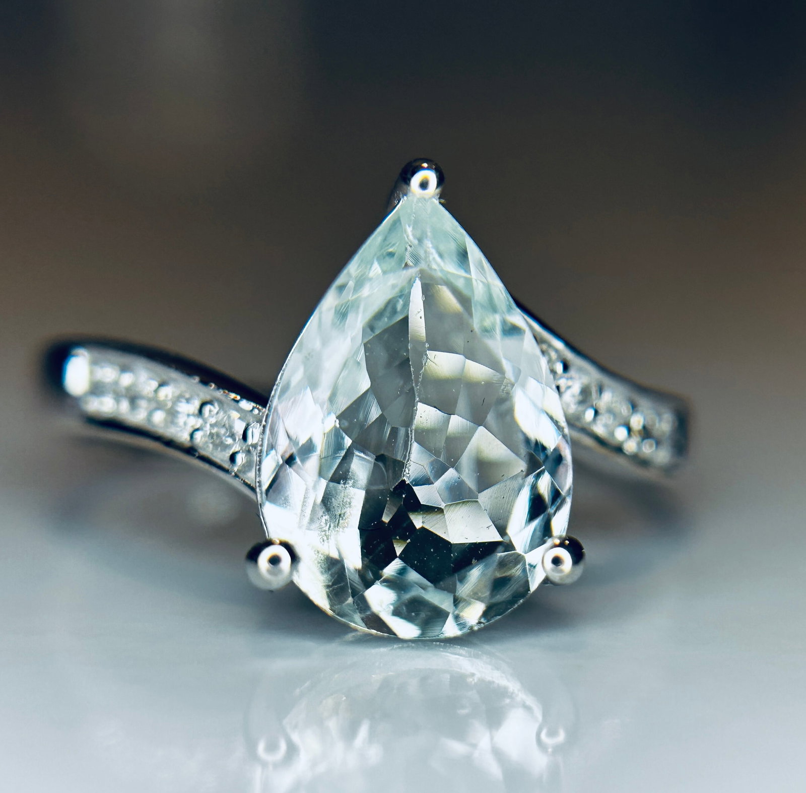 Beautiful 2.60 CT Natural Aquamarine Ring With Natural Diamonds & 18k White Gold - 8