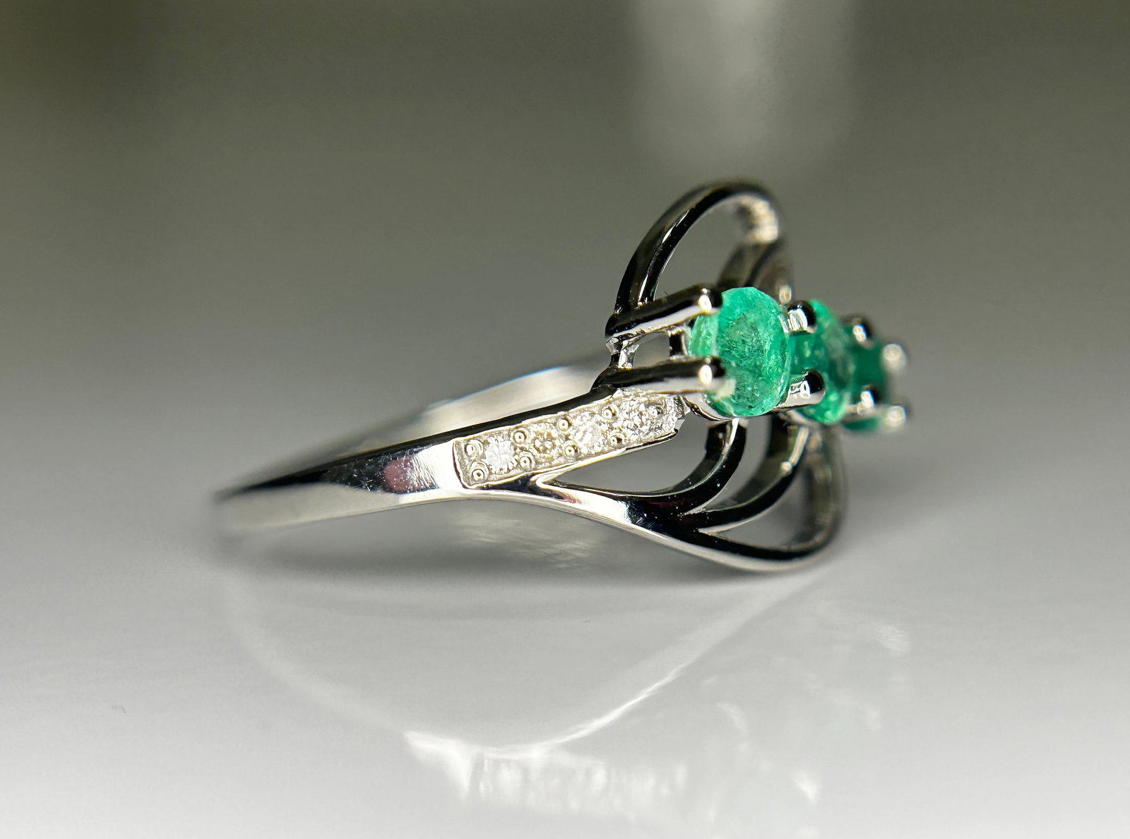 Beautiful 0.61Ct Natural Emerald Ring With Natural Diamonds & Platinum 950 - 6