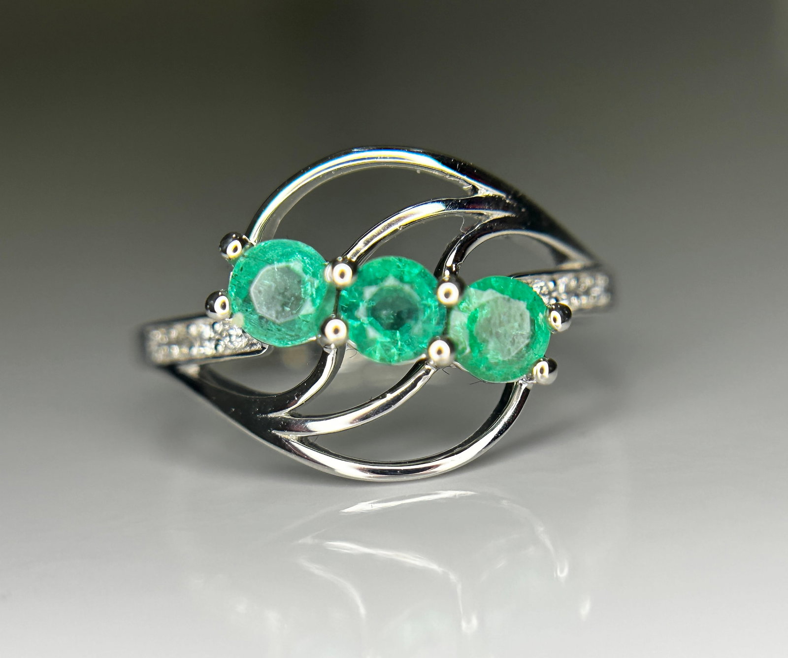 Beautiful 0.61Ct Natural Emerald Ring With Natural Diamonds & Platinum 950 - 8