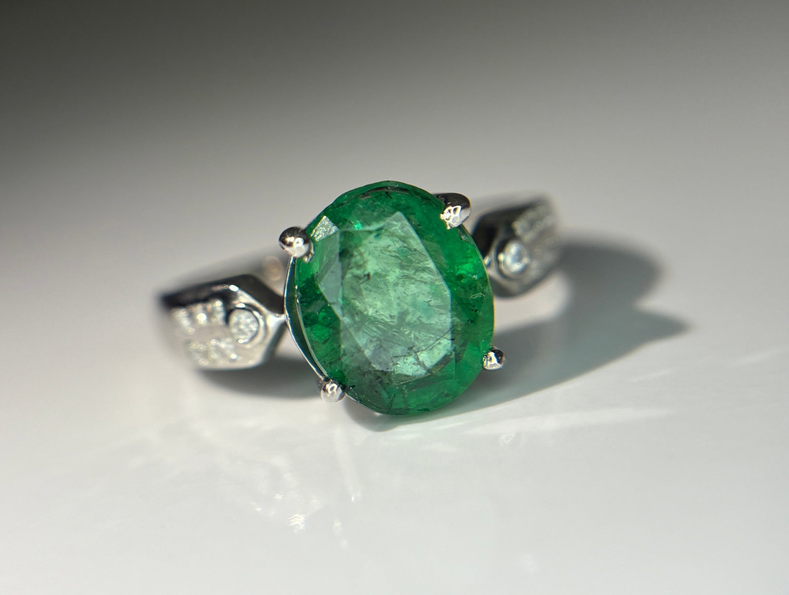 Beautiful 2.90 CT Natural Emerald Ring With Natural Diamonds & Platinum 950 - 8