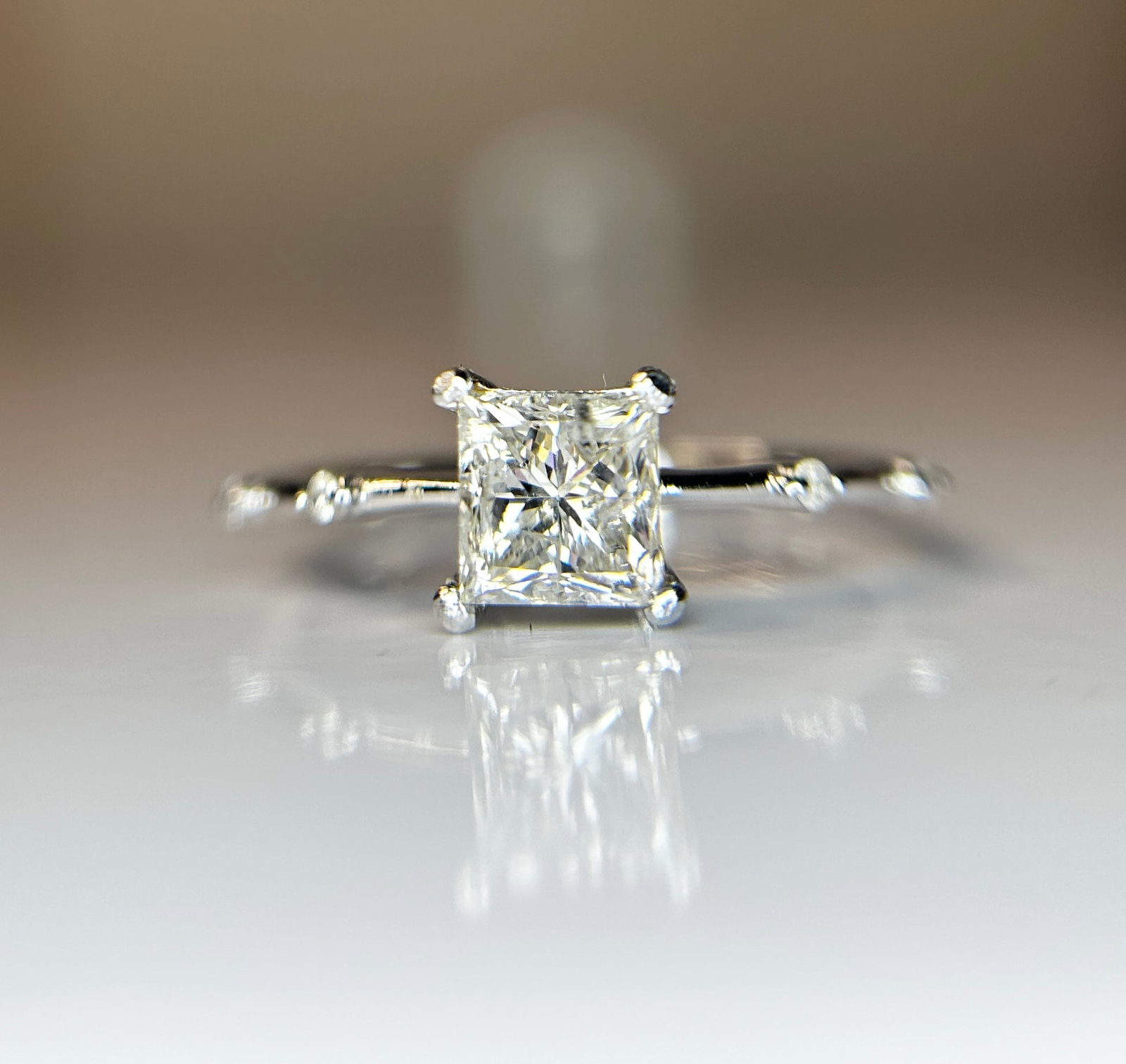 Beautiful 1.07ct Princess Cut Untreated Natural Solitaire Diamond & 18k Gold - 2