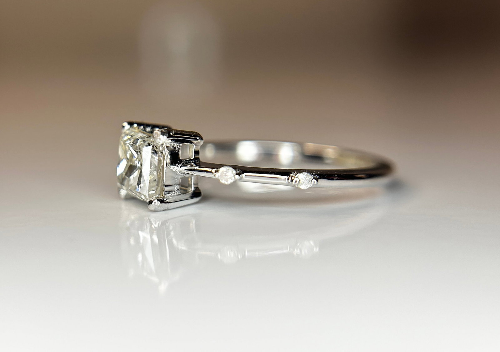 Beautiful 1.07ct Princess Cut Untreated Natural Solitaire Diamond & 18k Gold - 3
