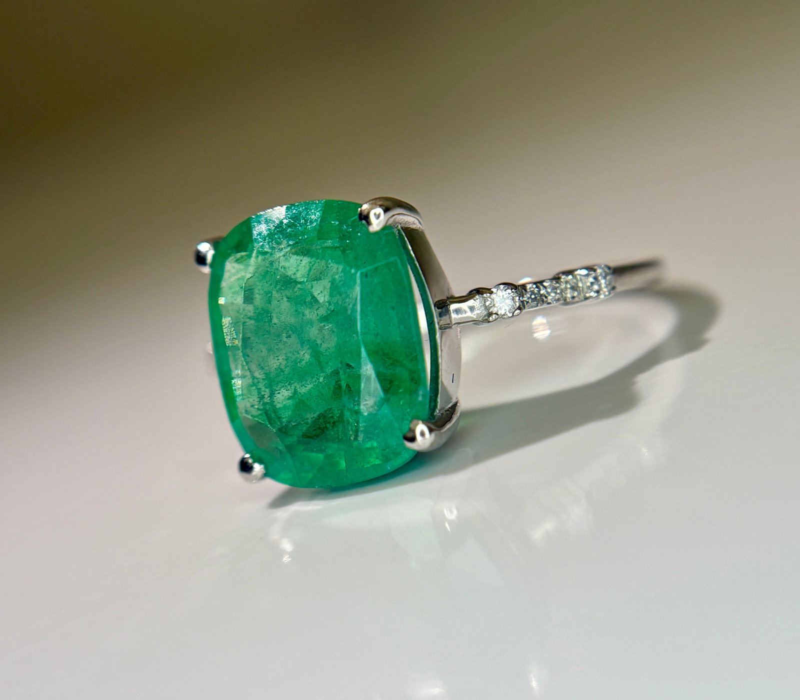 Beautiful 3.40 CT Natural Emerald Ring With Natural Diamonds & Platinum 950 - 5
