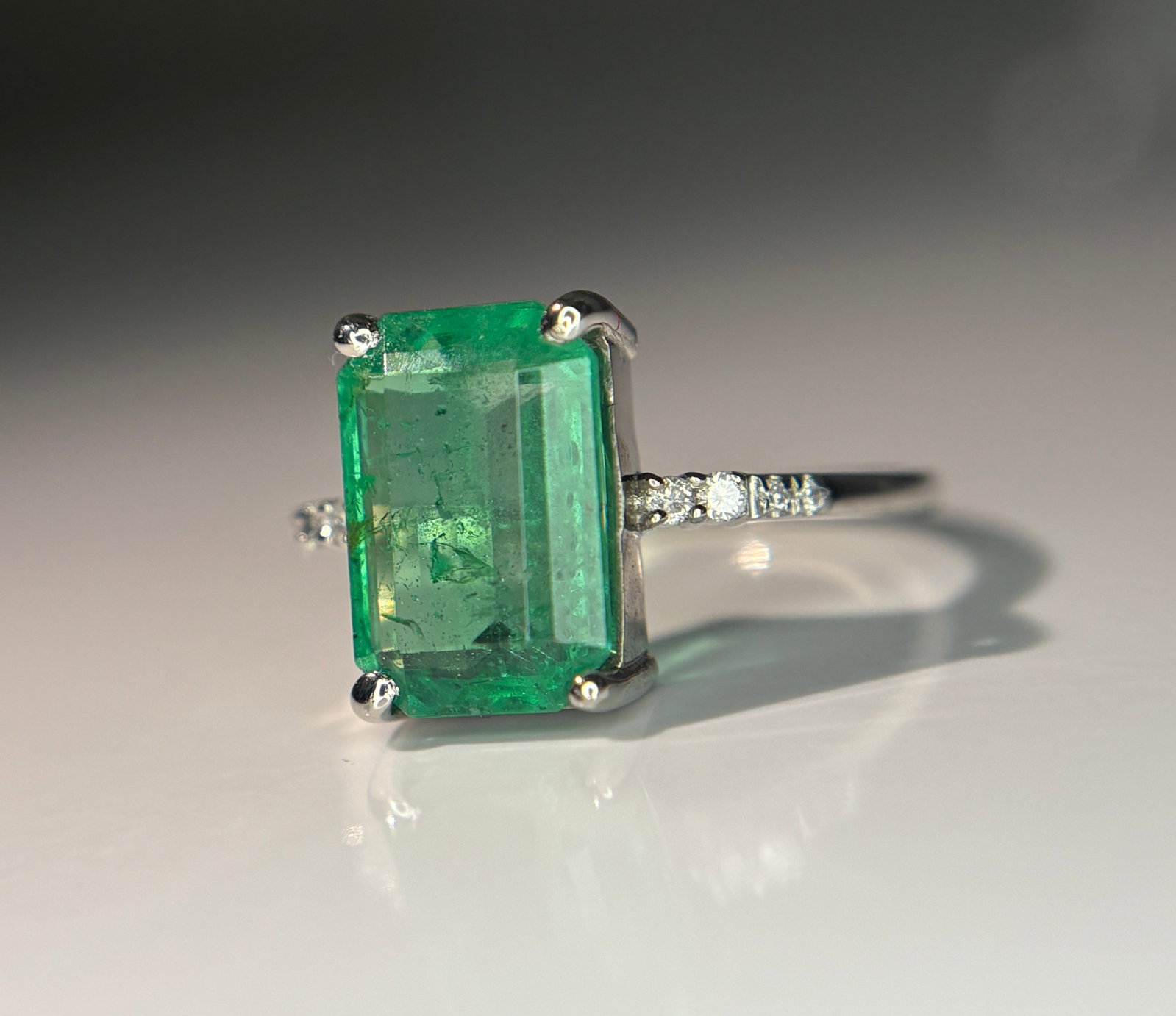 Beautiful 3.00 CT Natural Emerald Ring With Natural Diamonds & Platinum 950 - 3