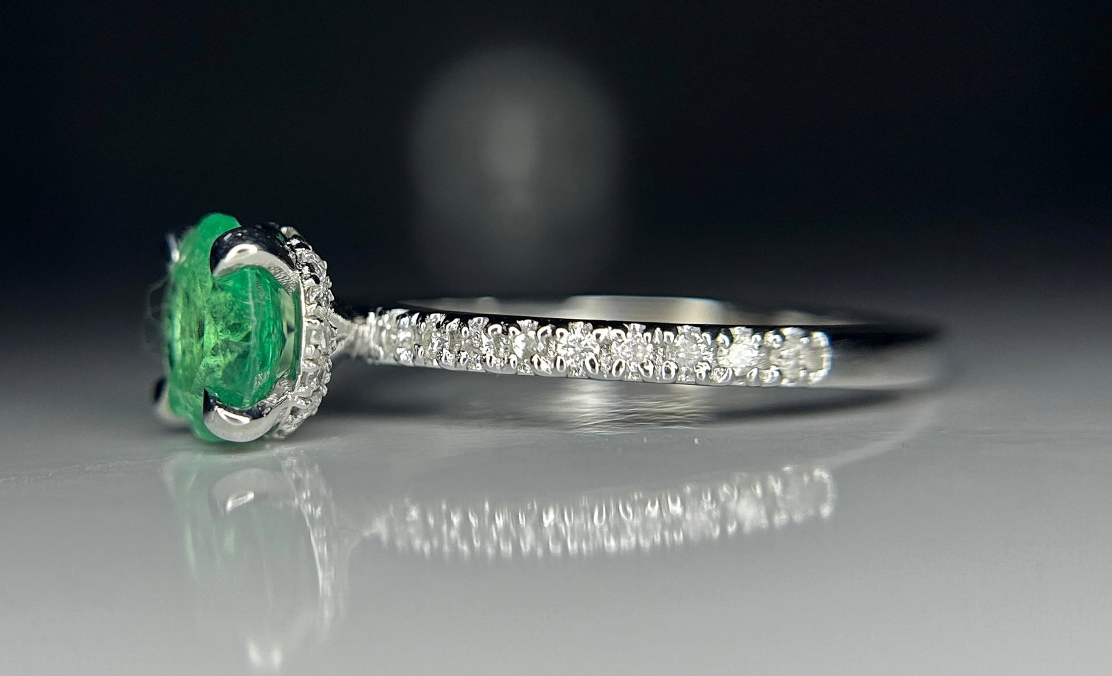 Beautiful 1.03ct Natural Emerald With Natural Diamonds & 18k Gold - 4
