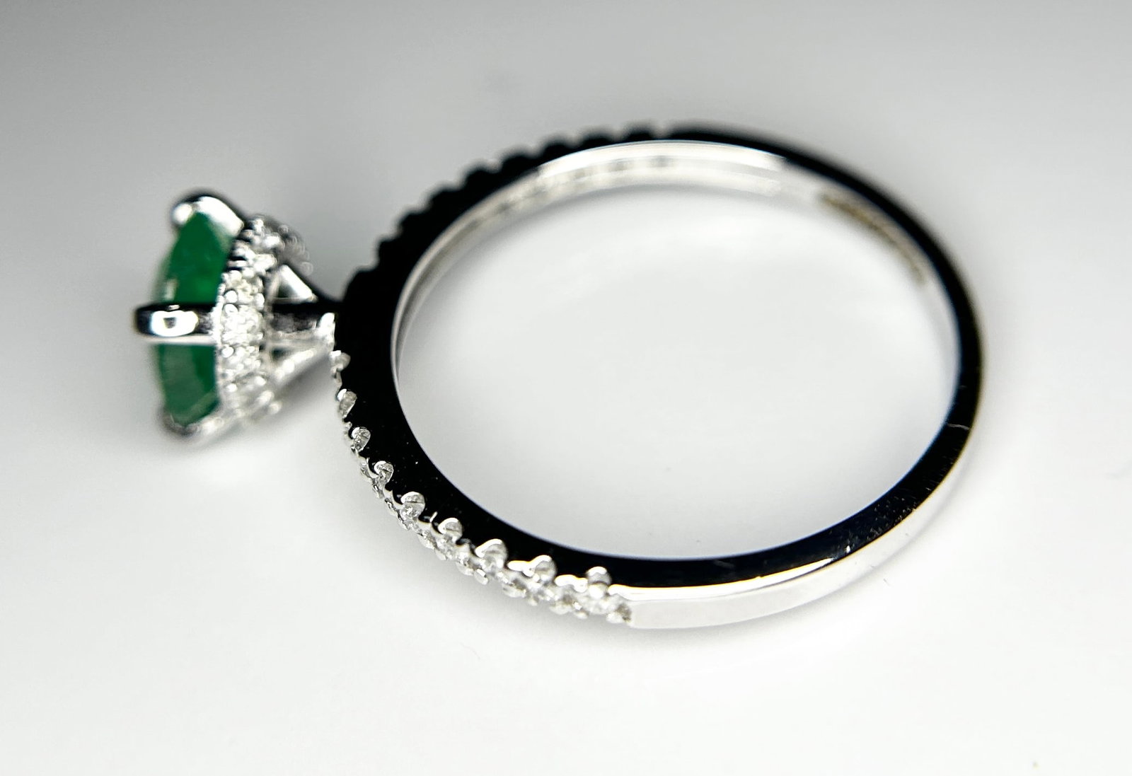 Beautiful 1.03ct Natural Emerald With Natural Diamonds & 18k Gold - 5