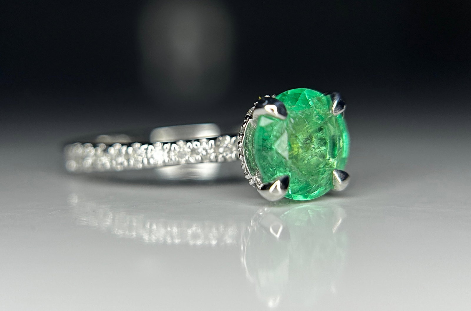 Beautiful 1.03ct Natural Emerald With Natural Diamonds & 18k Gold - 8