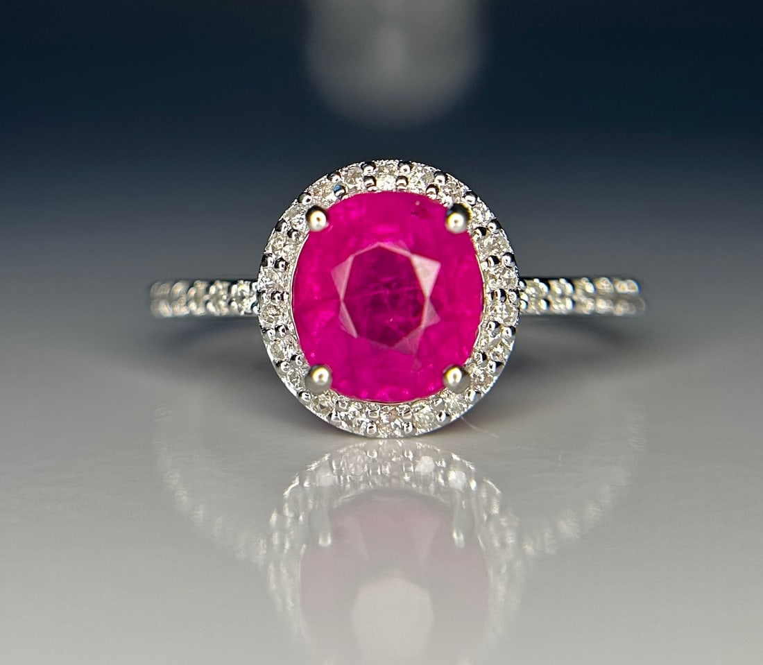 Beautiful 2.66 CT Unheated Old Burma Ruby With Natural Diamonds & 18k Gold (1 of 9)