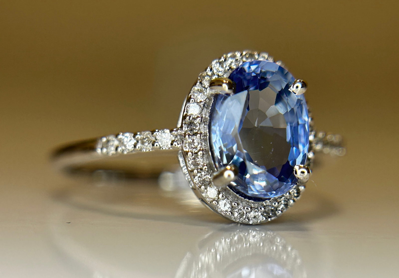 Beautiful 1.73CT Unheated Ceylon Cornflour Blue Sapphire Diamonds & 18k Gold - 7